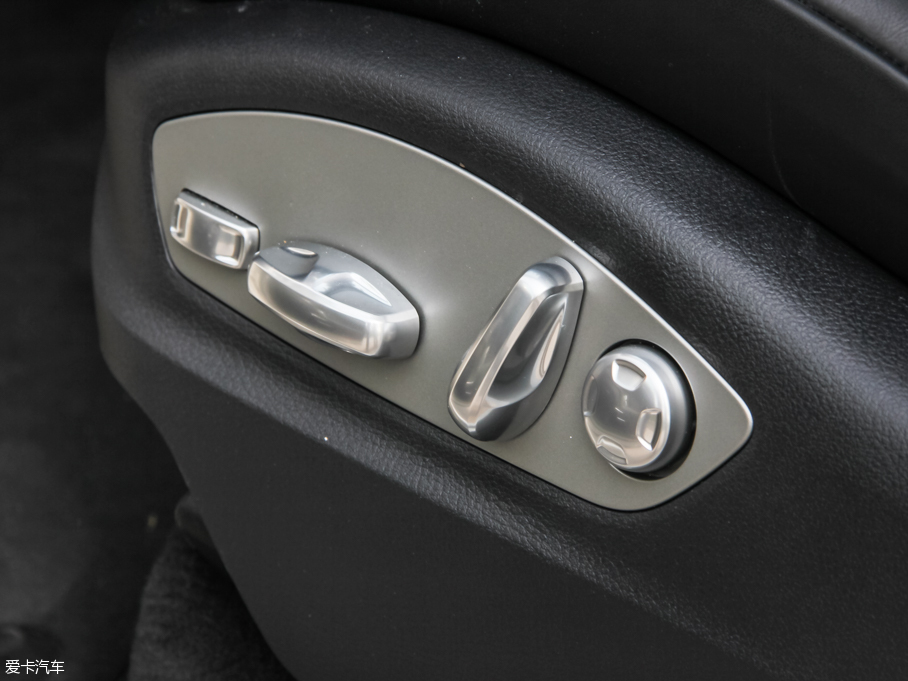 2015CayenneԴ S E-Hybrid