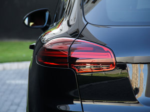 2015S E-Hybrid (x)(ji)^