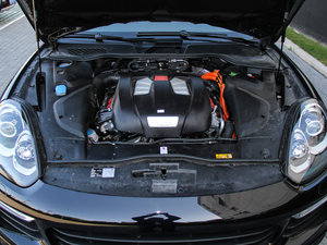 2015款S E-Hybrid 发动机
