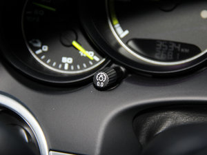 2015S E-Hybrid п؅^