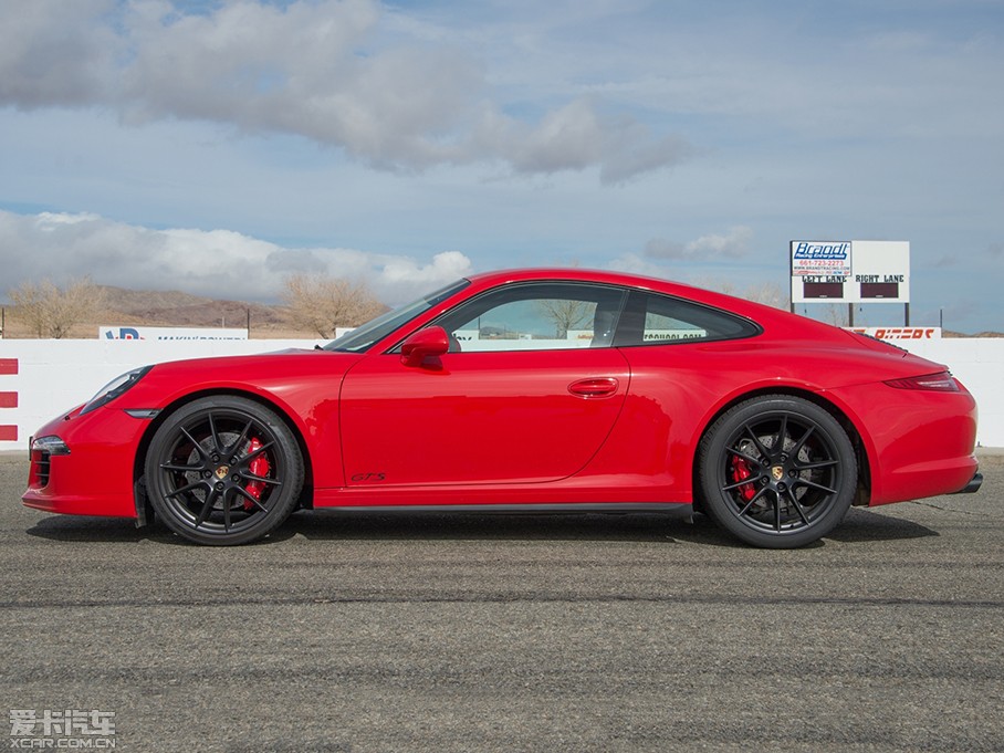 2015r(sh)911 Carrera GTS