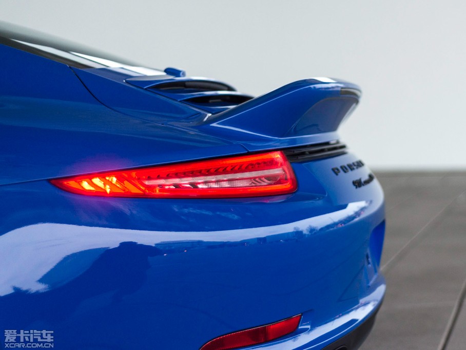 2015r(sh)911 GTS Club Coupe