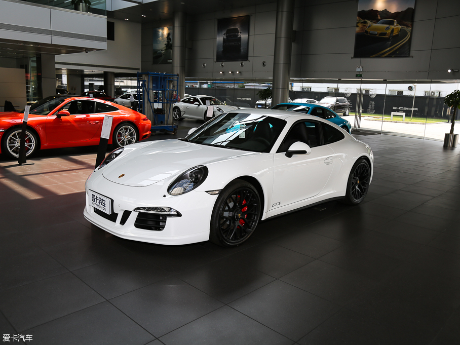 2015r911 Carrera 4 GTS
