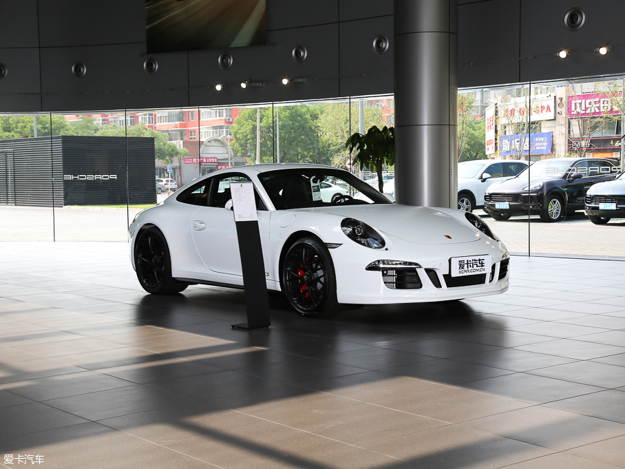 2015r911 Carrera 4 GTS