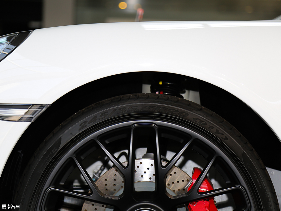 2015r(sh)911 Carrera 4 GTS