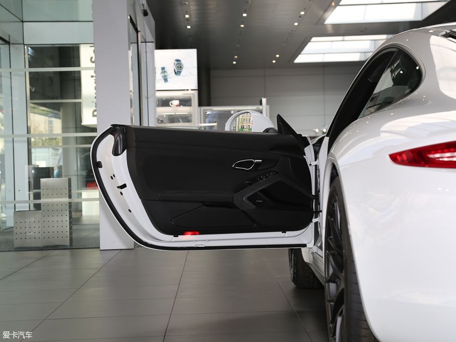 2015r911 Carrera 4 GTS