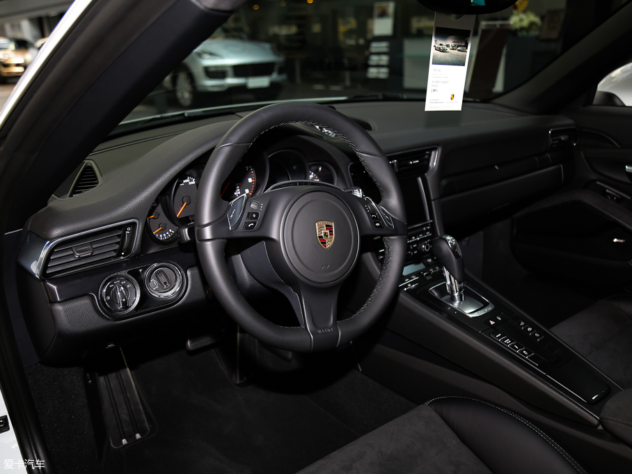 2015r911 Carrera 4 GTS