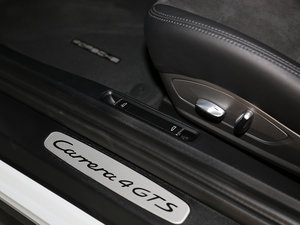 2015Carrera 4 GTS g