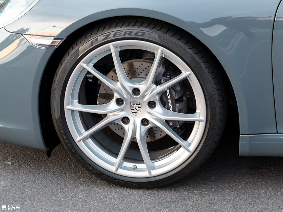 2016r(sh)911 Carrera