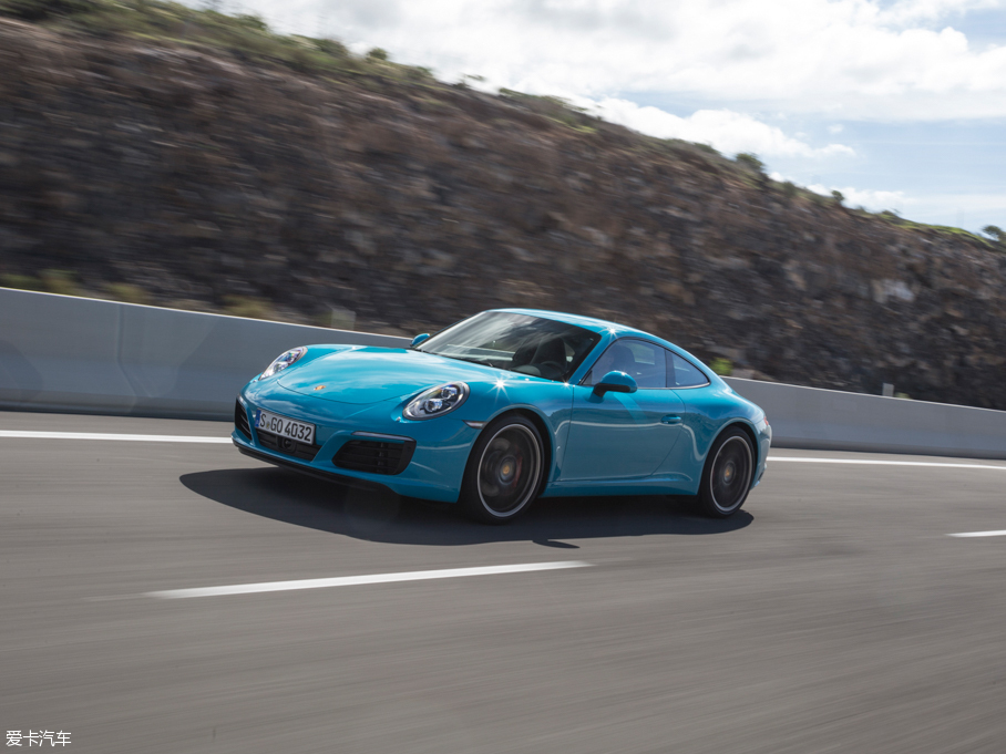 2016��r��911 Carrera S