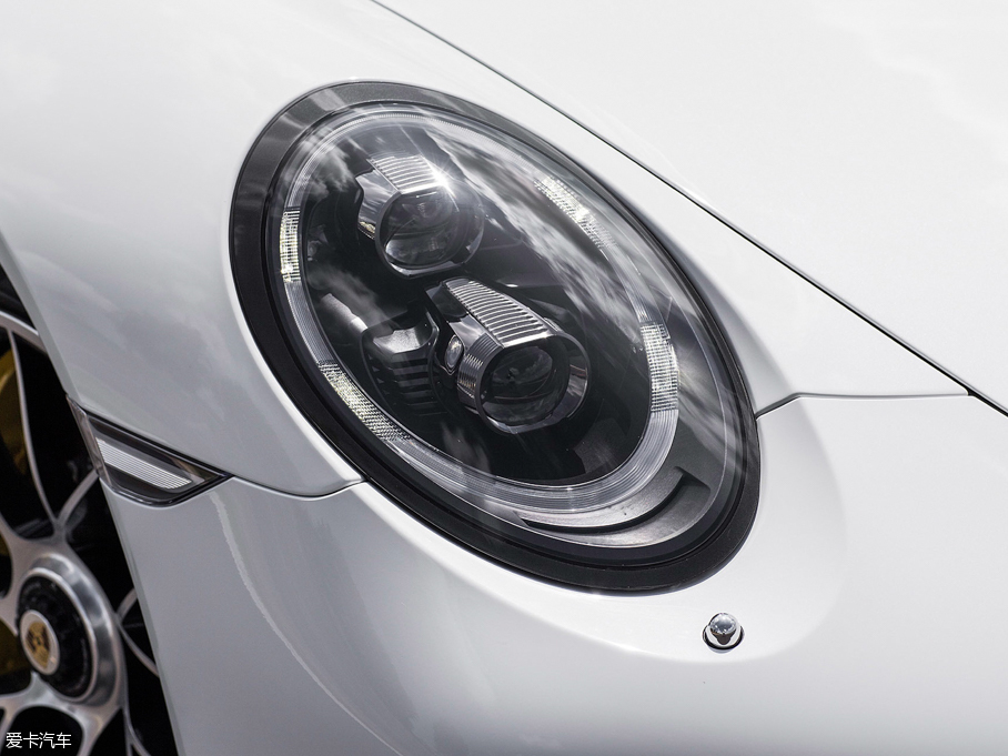 2016��r��911 Turbo S