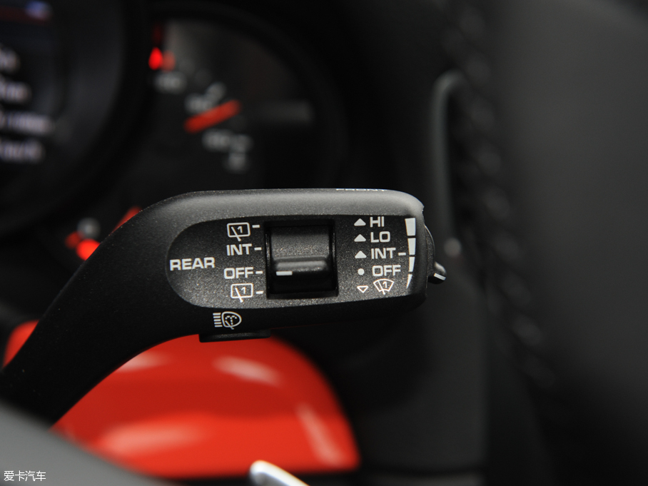 2016r(sh)911 Carrera