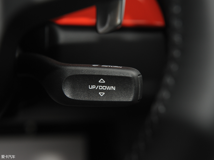 2016r(sh)911 Carrera