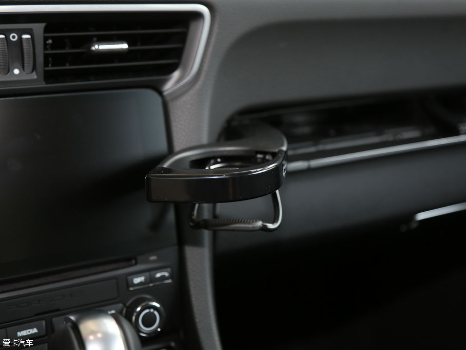 2016r(sh)911 Carrera