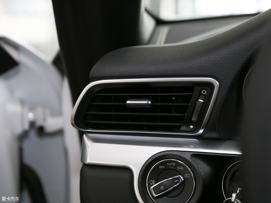 2016r(sh)911 Carrera