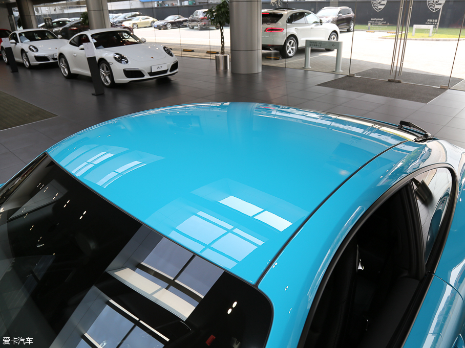 2016r(sh)911 Carrera