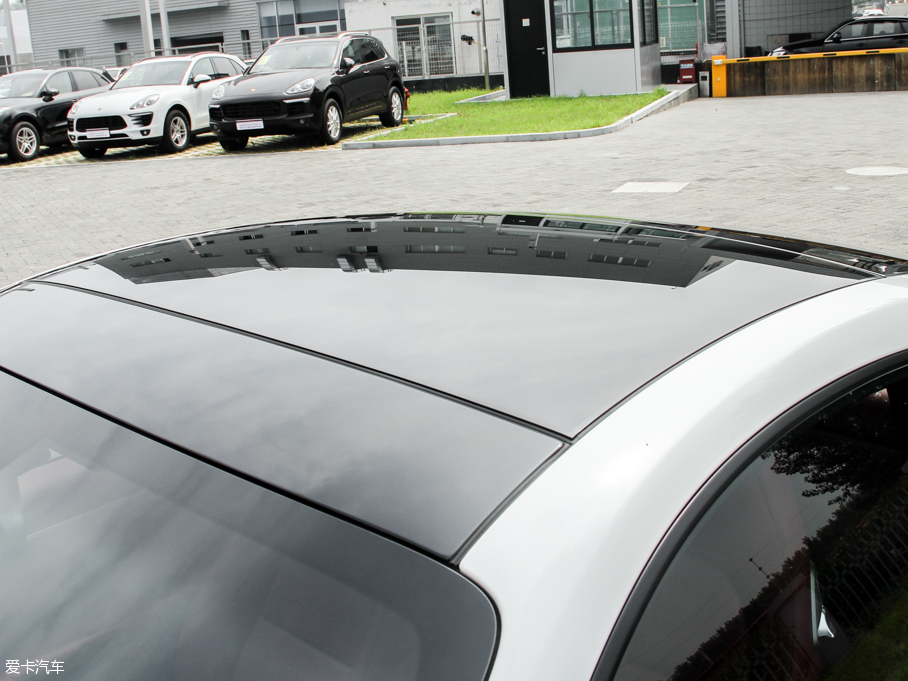 2016r(sh)911 Carrera 4S