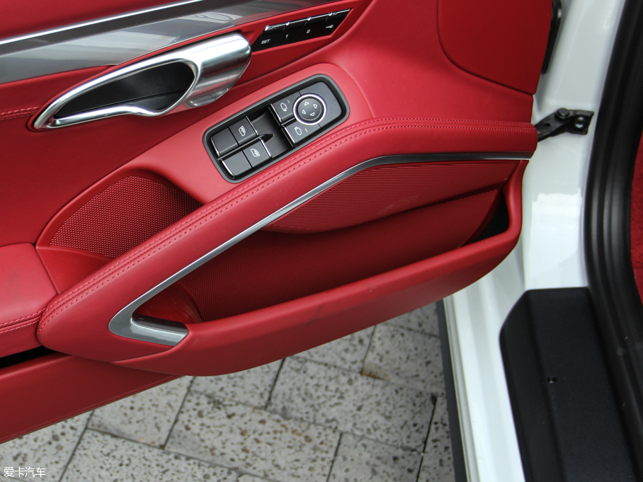 2016r911 Carrera 4S