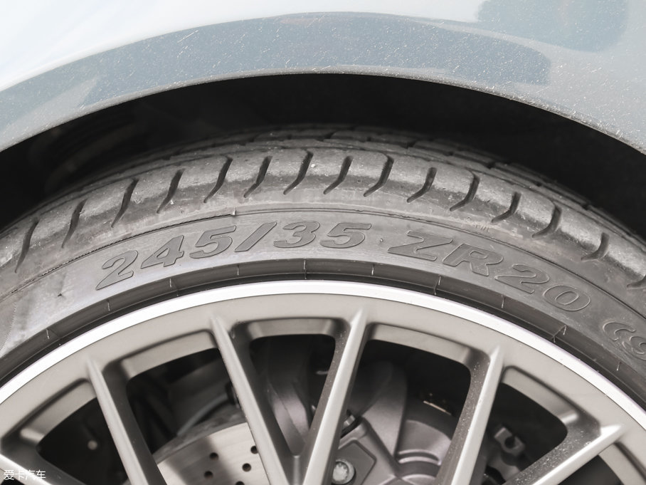 2016r911 Carrera 4