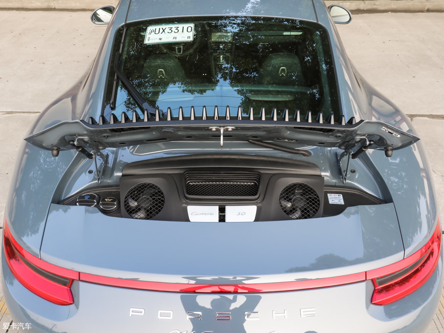 2016r911 Carrera 4