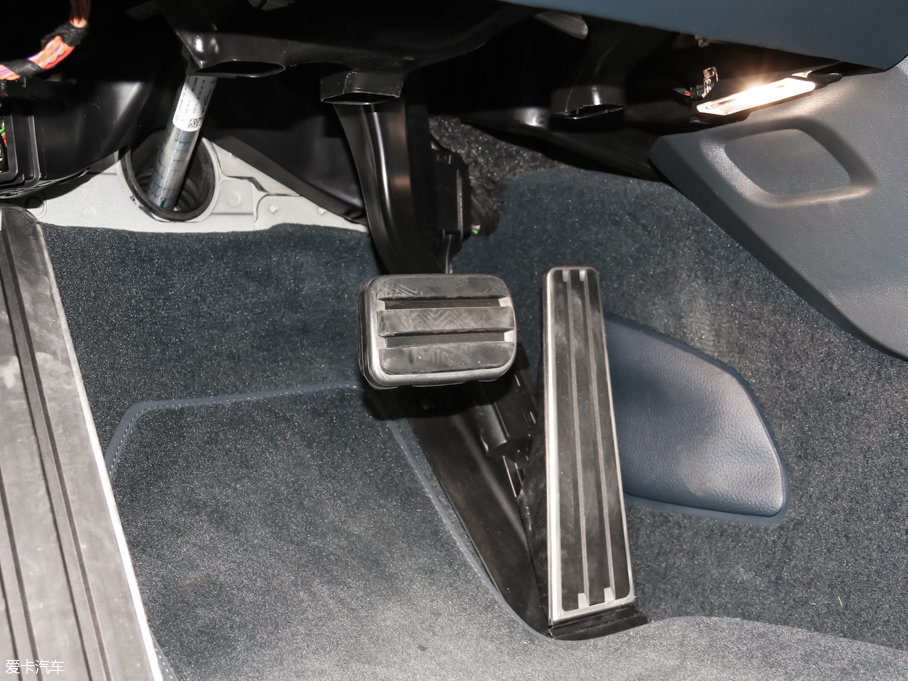 2016r911 Carrera 4