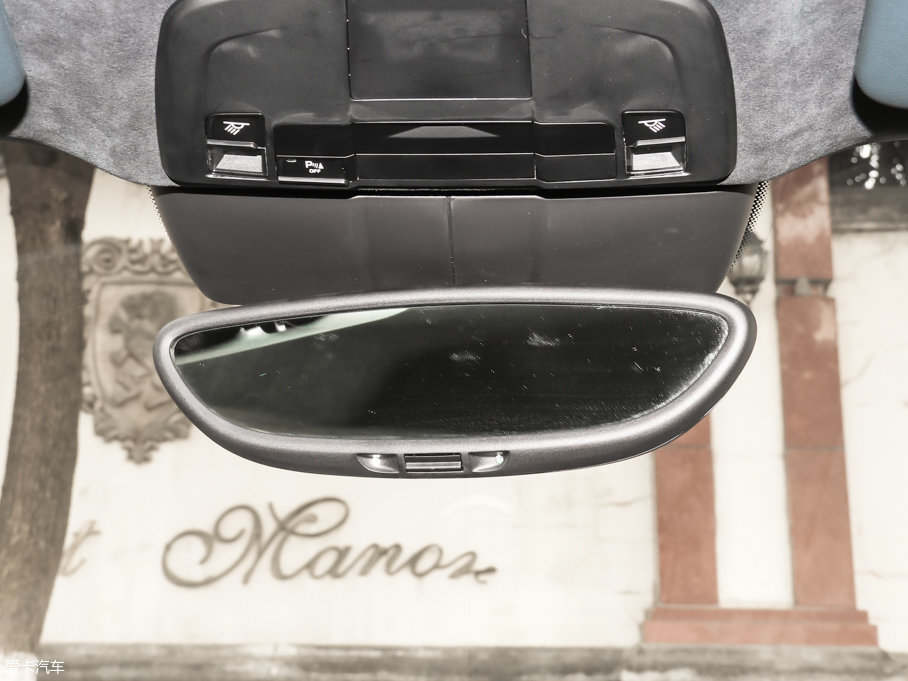 2016r911 Carrera 4