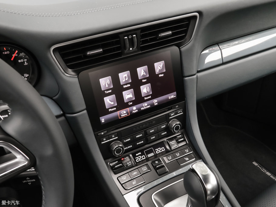 2016r(sh)911 Carrera 4