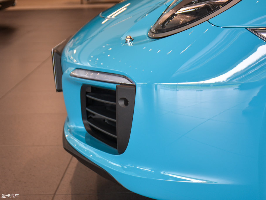 2016��r��911 Carrera 4 Cabriolet