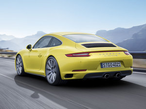 2016Carrera 4 w^