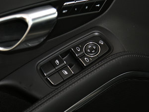 2016Carrera {܇ƅ^(q)	