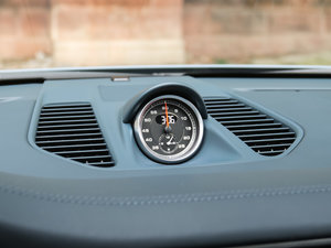 2016Carrera 4 п؅^(q)