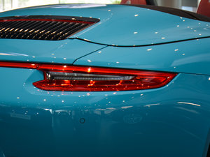 2016Carrera 4 Cabriolet ^