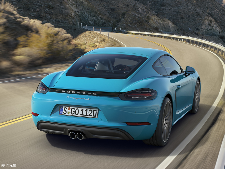 2016r718 Cayman S