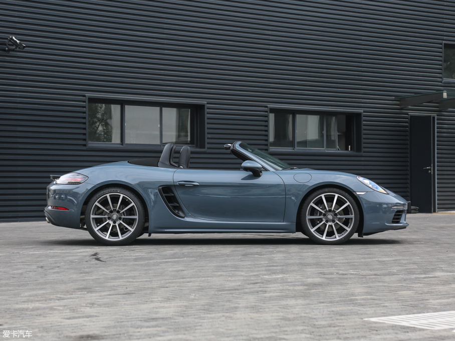 2016r718 Boxster 