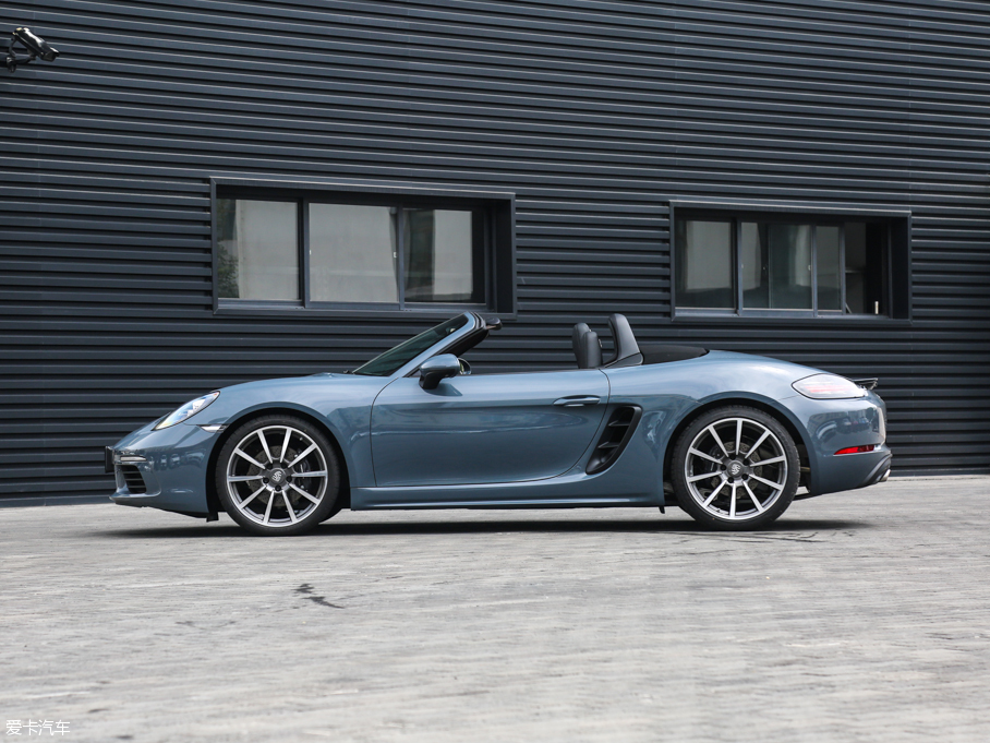 2016r(sh)718 Boxster 