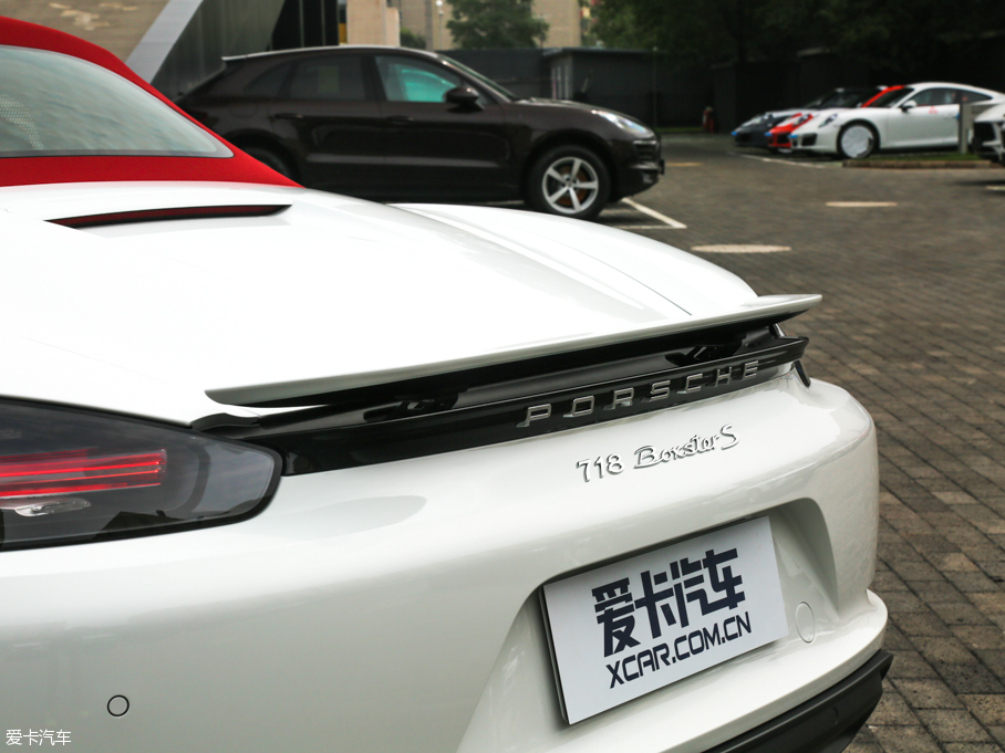 2016r718 Boxster S