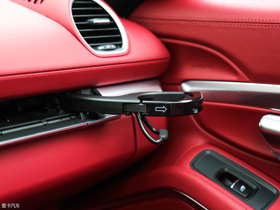 2016r(sh)718 Boxster S