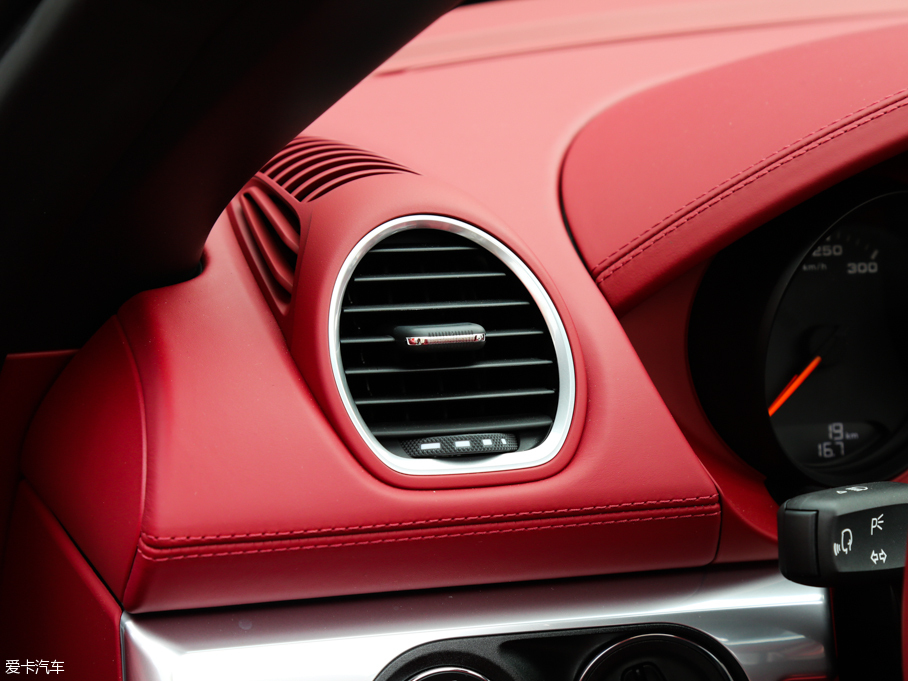 2016r(sh)718 Boxster S