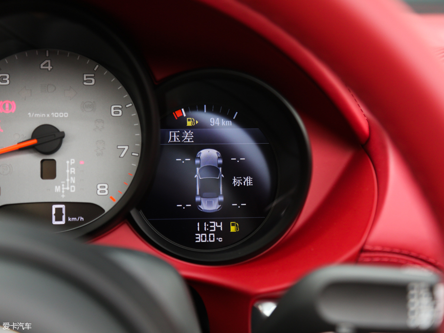 2016r(sh)718 Boxster S