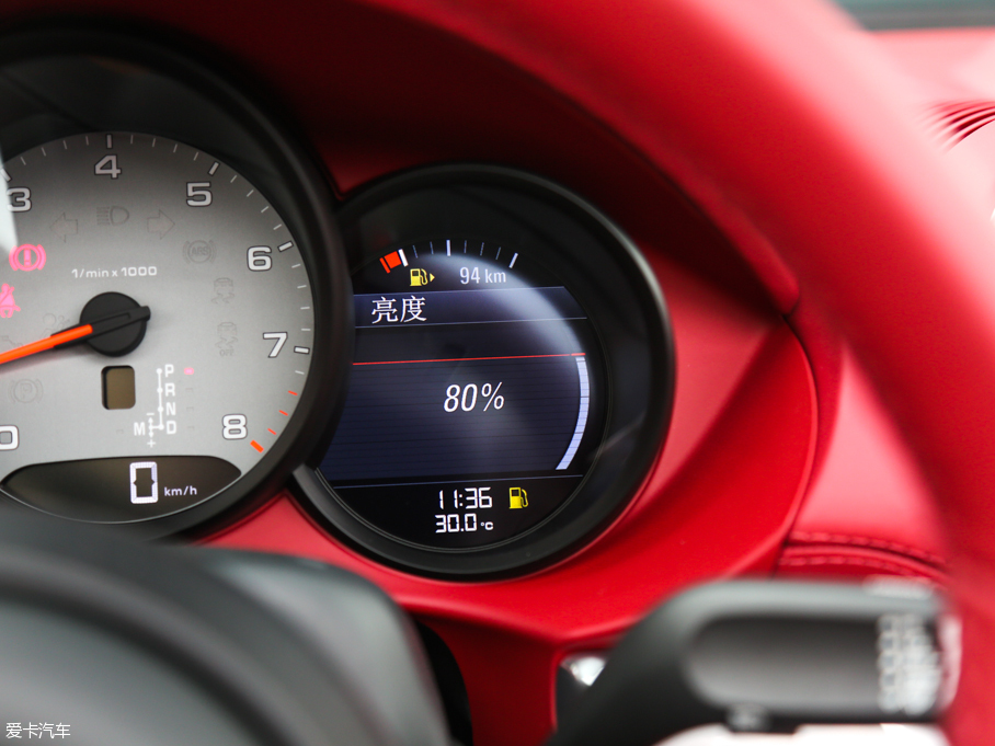 2016r(sh)718 Boxster S