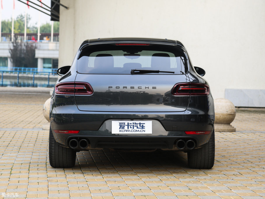 2017Macan GTS