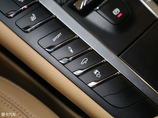 保時(shí)捷2017款Macan