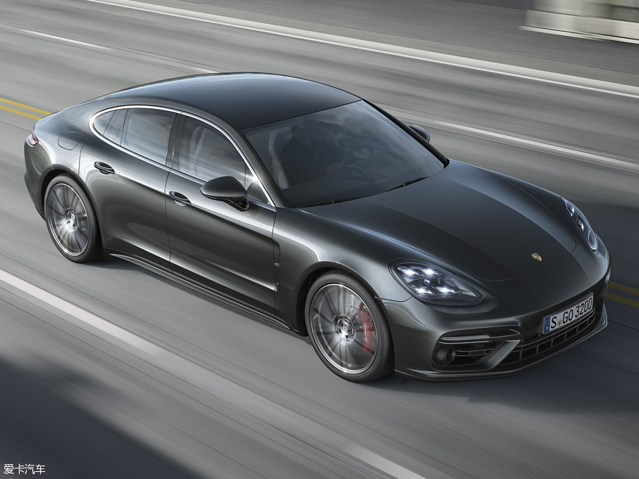2017Panamera Turbo