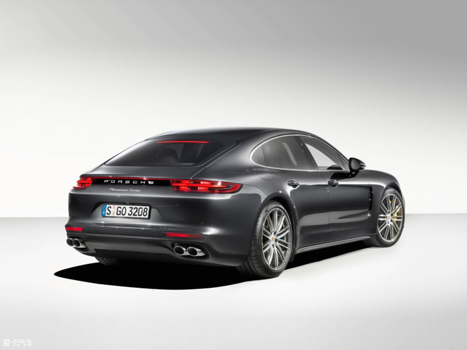 2017Panamera Turbo