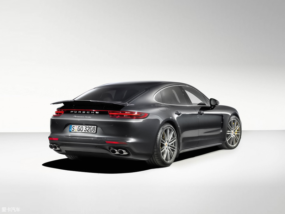2017Panamera Turbo