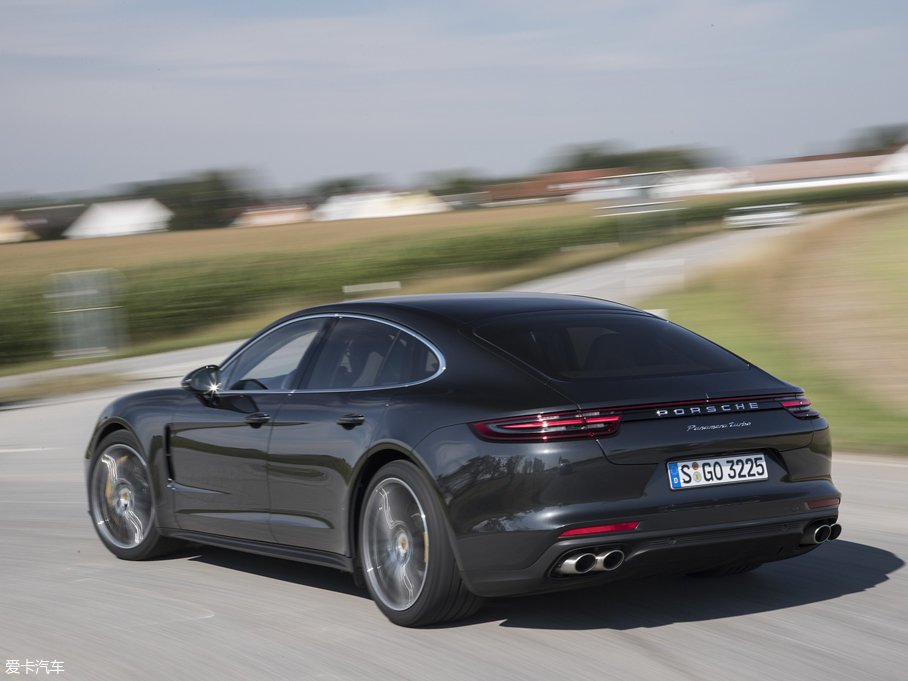 2017��Panamera Turbo