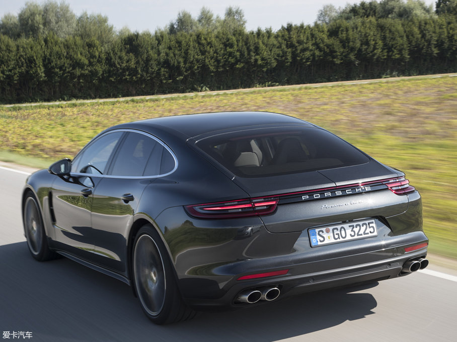 2017��Panamera Turbo