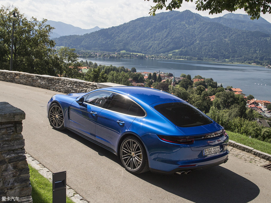 2017��Panamera Turbo