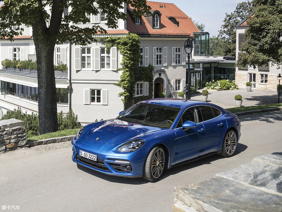 2017��Panamera Turbo