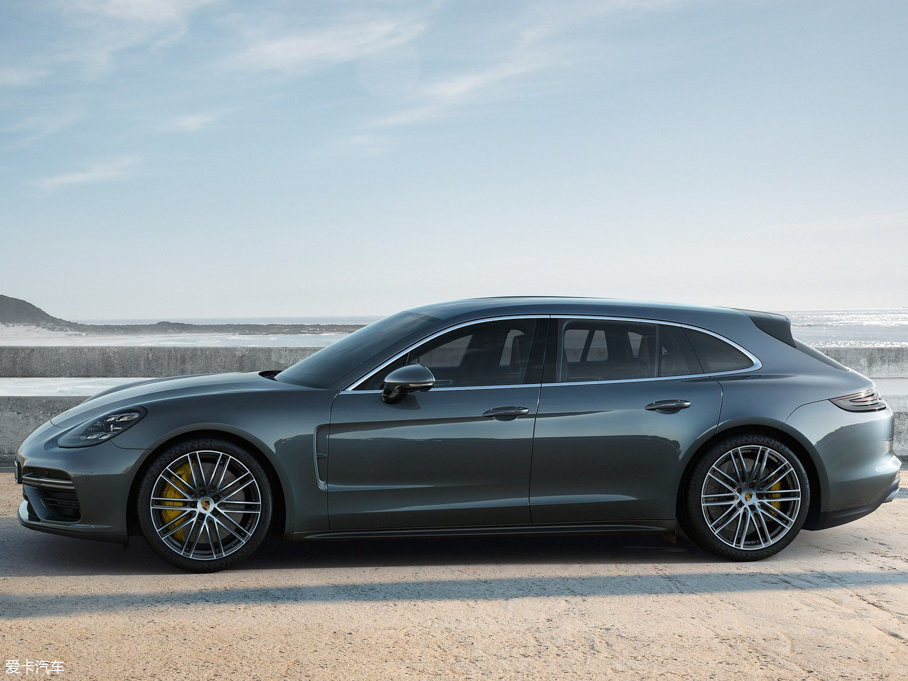 2017Panamera Turbo Sport Turismo
